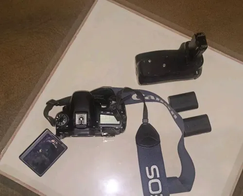 للبيع كاميرا Canon EOS 70D