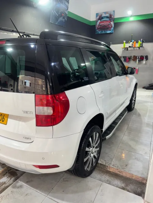 Skoda Yeti 2015 Edition (avec toit panoramique)