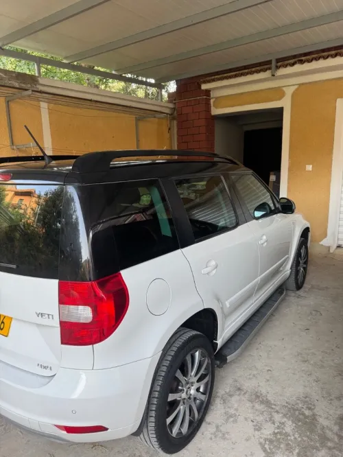 Skoda Yeti 2015 Edition (avec toit panoramique)