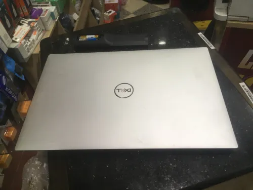 DELL XPS 15 9530 - i7 13em+512nVME+32Gb - gpu RTX 4050 - 10/10