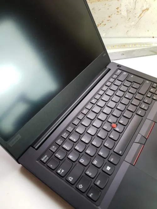 LENOVO THINKPAD i7 E490