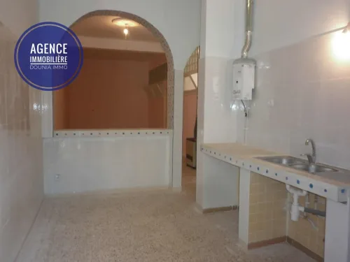 Location Appartement Niveau de villa F3 Skikda Skikda