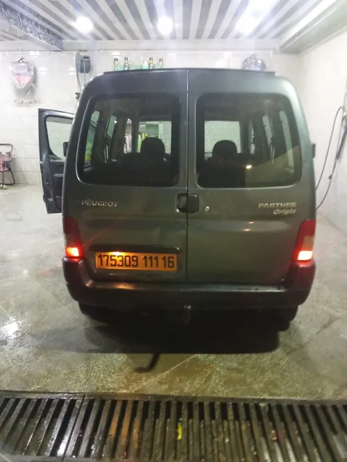 Peugeot Bartner 2011 Alger