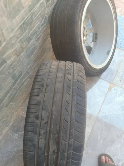 Jante Leon R18+ 2 pneus 225/40 R18