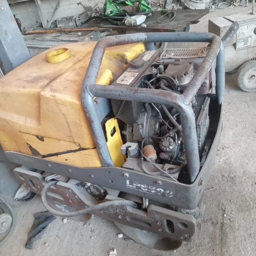 Compacteur dynapac 75