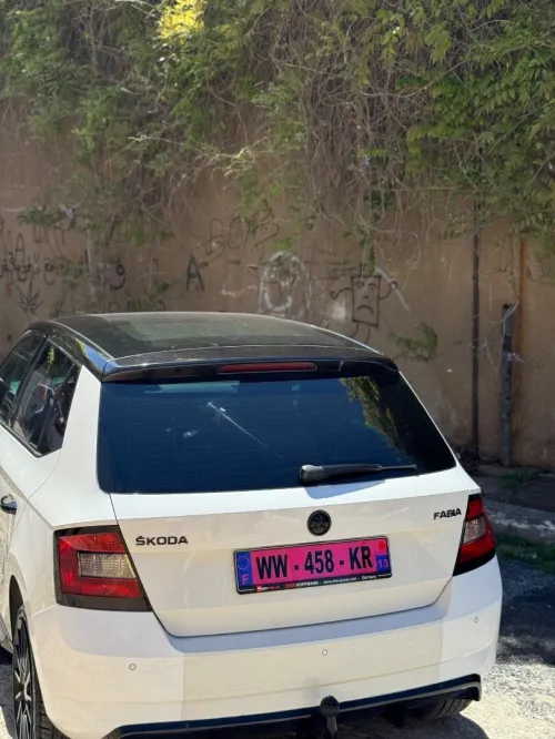Skoda Fabia 2016 Style (avec toit panoramique)