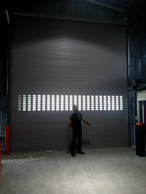 Porte automatique et rideaux électriques 