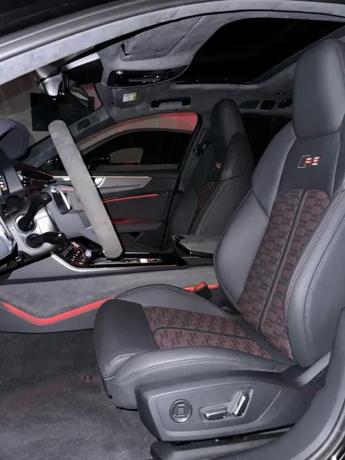 Audi RS6 Avante  2025 Performance