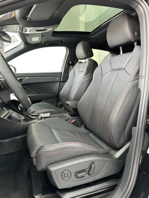Audi Q3 2025 SLINE Black édition