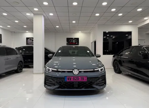 Volkswagen Golf 8 2025 Pro R-line
