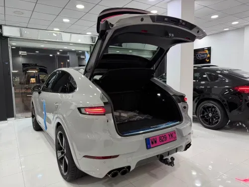 Porsche Cayenne coupé 2026 GTS