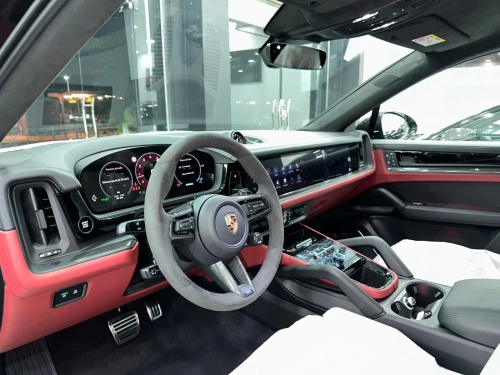 Porsche Cayenne 2025 GTS
