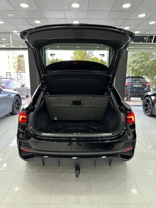 Audi Q3 2024 SLINE black édition