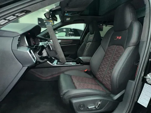 Audi RS6 Avante  2025 Performance