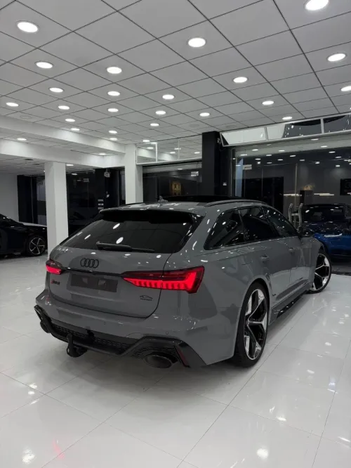 Audi RS6 Avante  2025 Performance