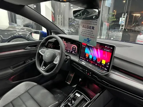 Volkswagen Golf 8 2025 Pro R-line