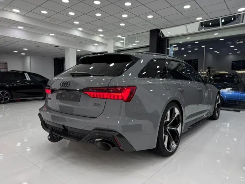 Audi RS6 Avante  2025 Performance