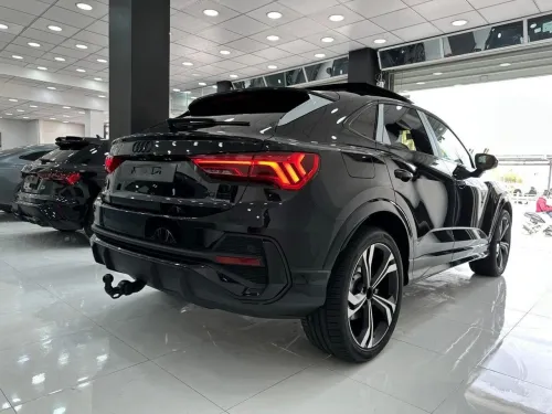 Audi Q3 2025 SLINE Black édition