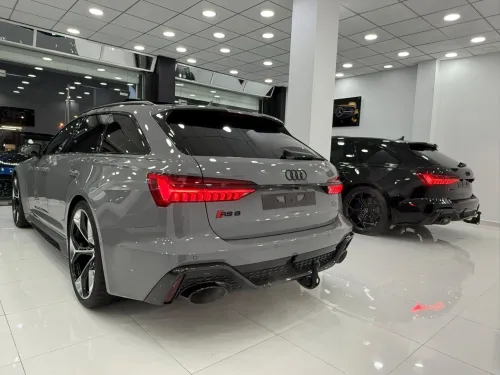 Audi RS6 Avante  2025 Performance