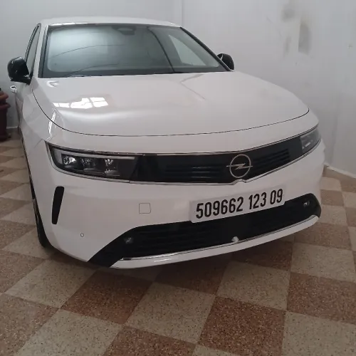 Opel Astra 2023 