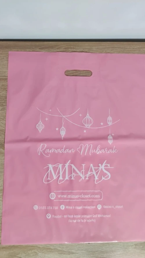 sac en pvc , plastique , kraft , tnt 