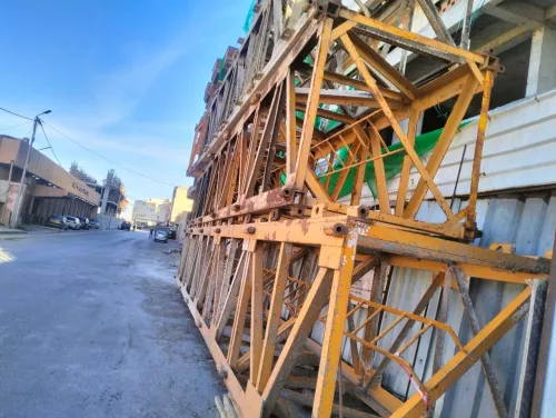 éléments de mât pour grue à tour fixe
