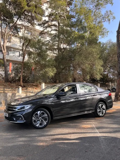 Volkswagen Passat bora 2025 Black edition