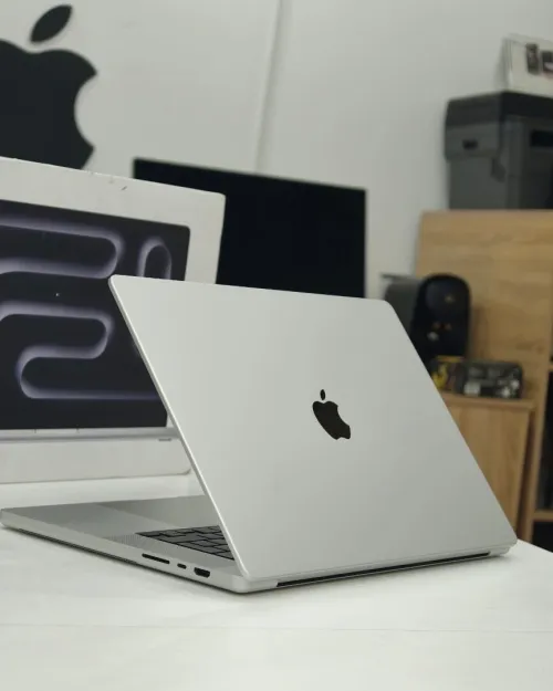 MACBOOK PRO 16" M4 MAX  MDM NEUF