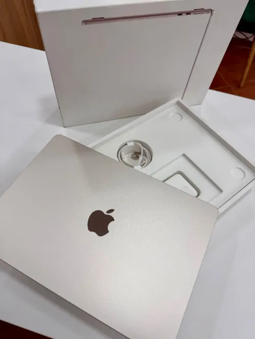 Macbook air m4 2025