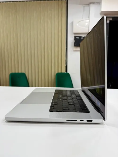 Macbook Pro 2023 16-inch M3 pro 18/512GB