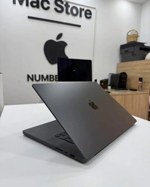 MACBOOK PRO 2024 - 16 POUCES - M4 PRO