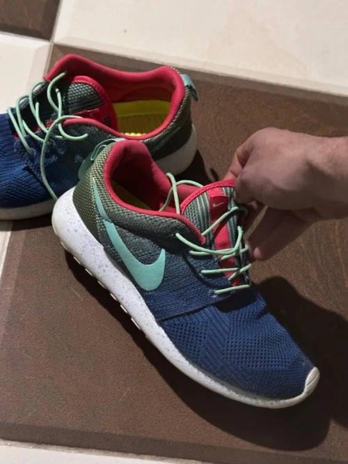 Baskettes +  Bottes Salomon حالة جيدة | Pointure 40 | السعر بالوصف | تواصل WhatsApp شاهد الصور