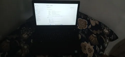 Dell Precision 3520, écran 15,6", CPU i7-6820HQ,GPU Quadro M620  256 SSD RAM 16GB