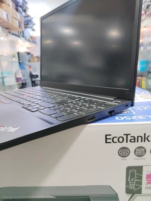 LAPTOP Lenovo thinkpad E15 Ryzen 5 5000 ram 8Go ssd 512Go nvme ecran 15.6'' fhd
