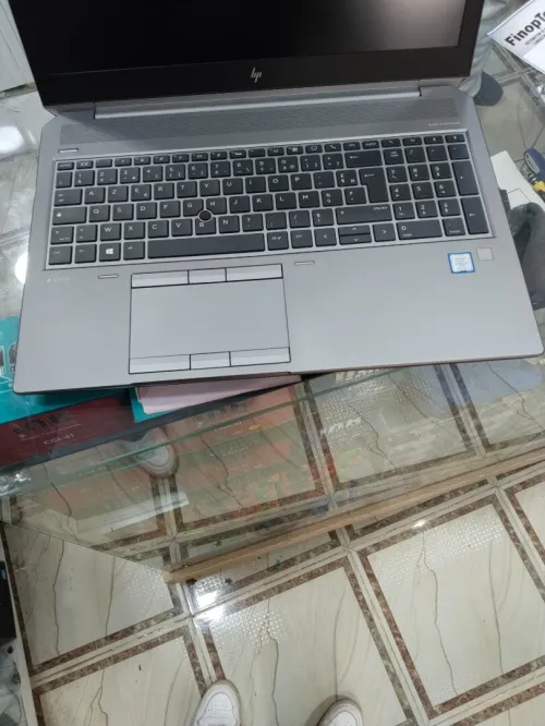 HP Zbook i7 9850HQ Ram 32Go SSD 256Go
