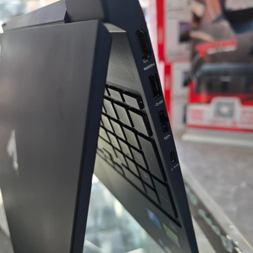 LAPTOP HP VICTUS