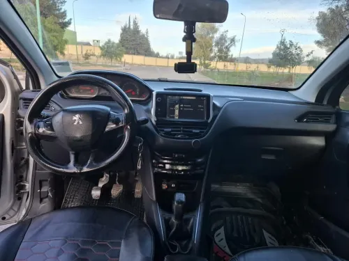 Peugeot 208 2014 208