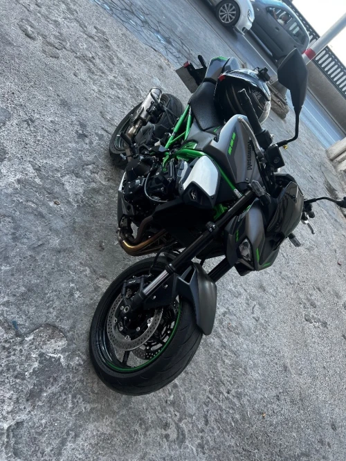 Kawasaki Z900 2025