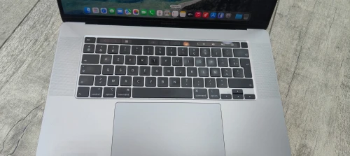 MacBook pro 2019 16 inch