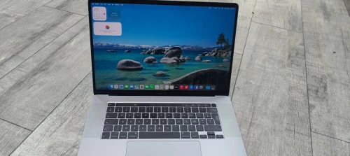 MacBook pro 2019 16 inch