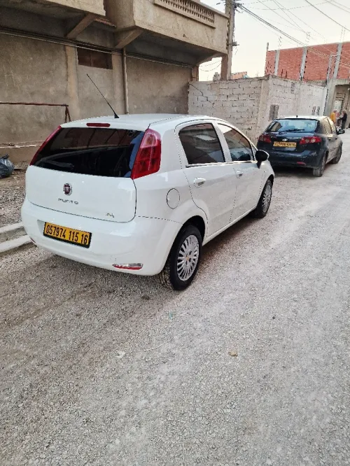 Fiat Punto 2015 Grand punto