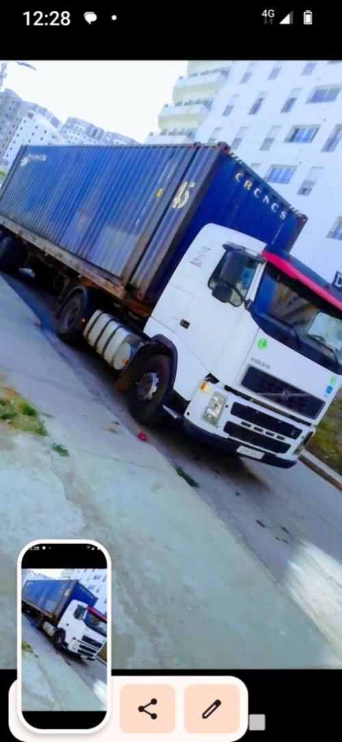VOLVO 440 et MERCEDES ACTROS fh VOLVO 2006