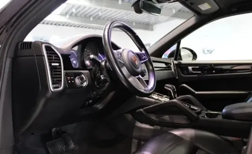 LOCATION PORSCHE CAYENNE UNIQUEMENT AVEC CHAUFFEUR