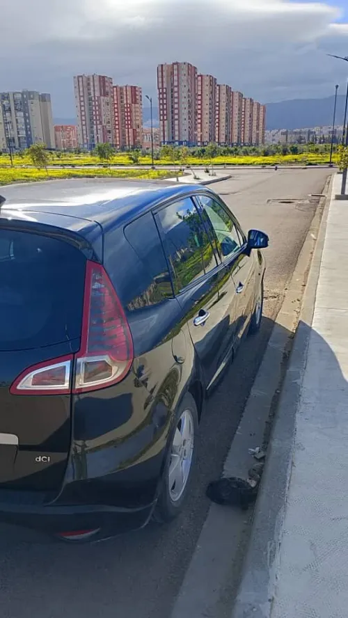 Renault Scenic 2012 BOSS