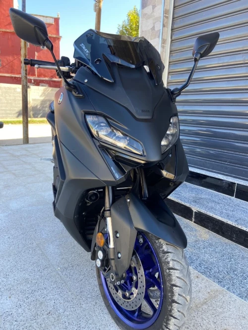 Yamaha Tmax 2022