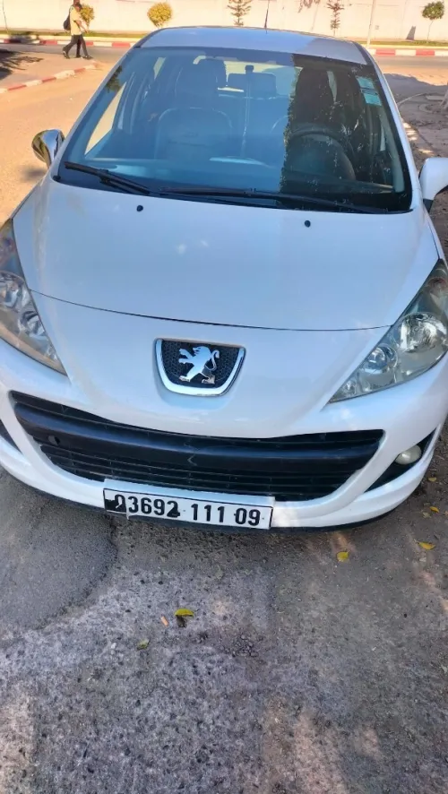 207 Peugeot 2011 