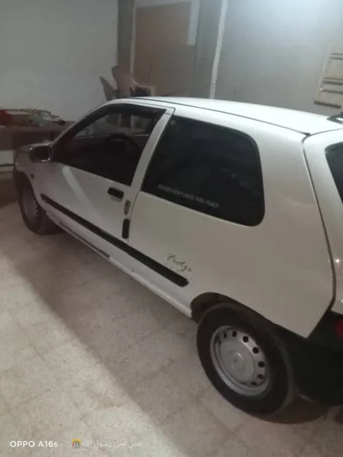 Renau clio Clio japonais 1998 Japoniya