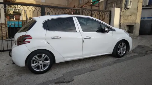 Peugeot 208 2013 Allure