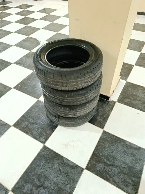 Pneus 185/65R15
