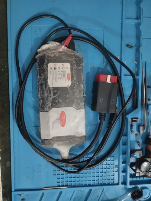 Appareil de diagnostic et programmation auto